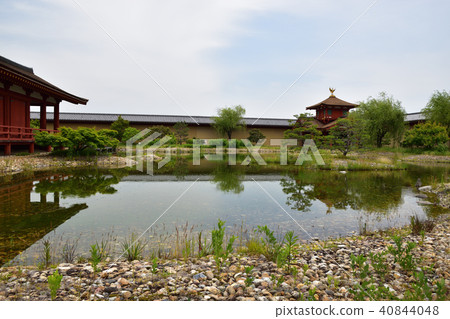 Higashi-in Garden (Pond and blue sky) 40844048