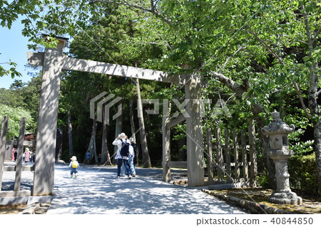 Law Tama Tadashi Eiji temple 40844850