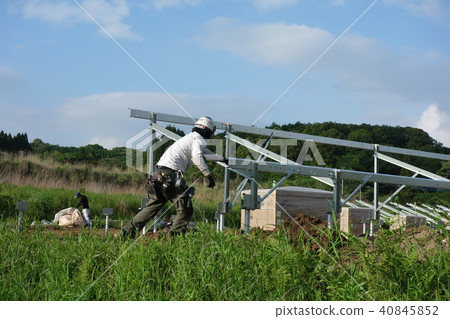 Construction site and workers 40845852