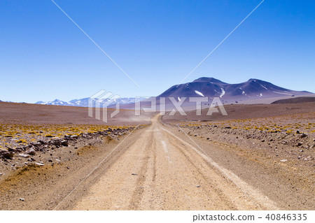 Bolivian dirt road view,Bolivia 40846335
