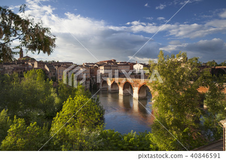Vieux Pont Albi 40846591