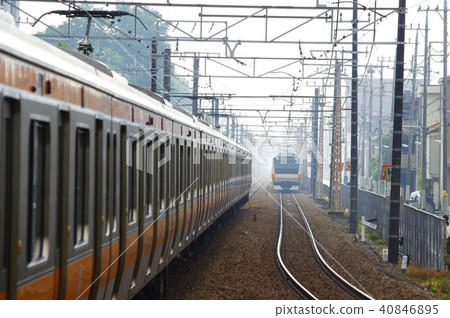 通過昭島站的青梅線 通過昭島站的青梅線 40846895