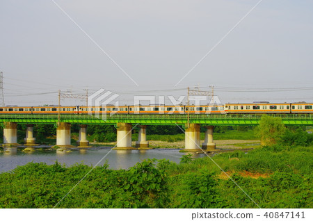 火車穿過多摩河橋 40847141