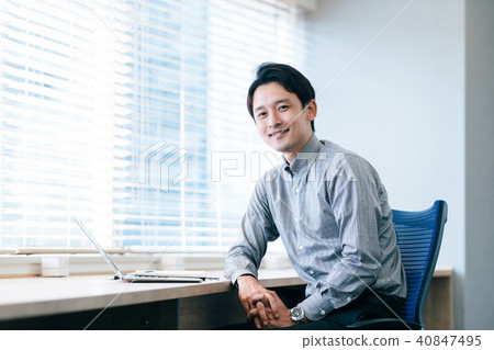 Casual business scene 40847495