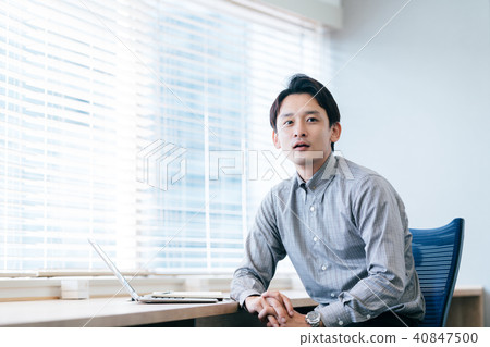 Casual business scene Casual business scene 40847500