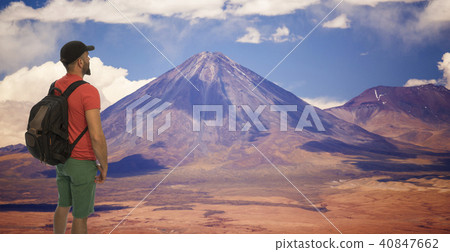 volcano licancabur near San Pedro de Atacama volcano licancabur near San Pedro de Atacama 40847662