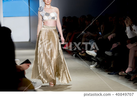 models in fashion show 40849707