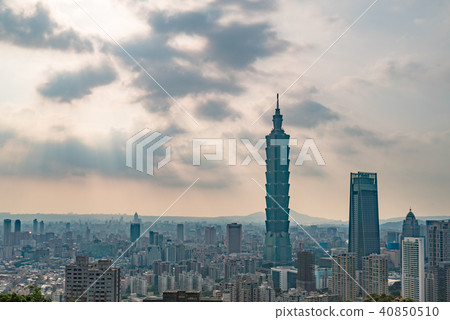 台北101,台北景點,台灣,雲隙光,Taipei 101, Taipei attractions 台北101,台北景點,台灣,雲隙光,Taipei 101, Taipei attractions 40850510