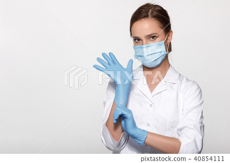 doctor wearing mask and gloves 40854111