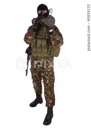 Ukrainian militiaman with RPG grenade launcher 40854155
