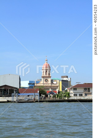 Santa Cruz Church and the Chao Phraya River 40854283