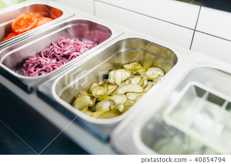 Pallets with fresh vegetables for burger cooking 40854794