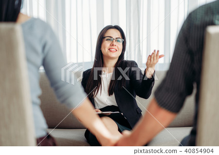 Happy couple at psychologist, family psychology Happy couple at psychologist, family psychology 40854904