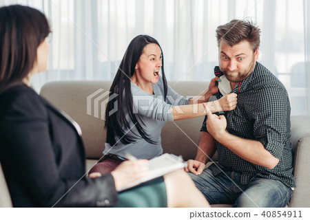 Crazy couple patients at psychotherapist reception Crazy couple patients at psychotherapist reception 40854911