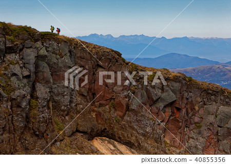 Yatsugatake山脈和Irodake，Hotaka遙遠的看法的火山口牆壁和土坎 40855356