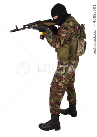 Ukrainian volunteer with kalashnikov rifle 40855501