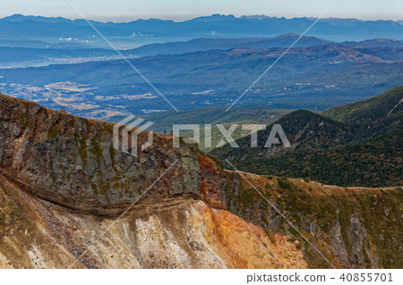 Yatsugatake山脈,Irodake和北阿爾卑斯遙遠的看法火山口牆壁 Yatsugatake山脈,Irodake和北阿爾卑斯遙遠的看法火山口牆壁 40855701
