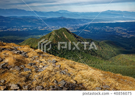 Gyoza and Norikuradake seen from Yatsugatake Mountain Peak of Izudake Mountain Peak 40856075