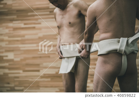 相撲選手的纏腰帶 繫牢 領帶 40859822