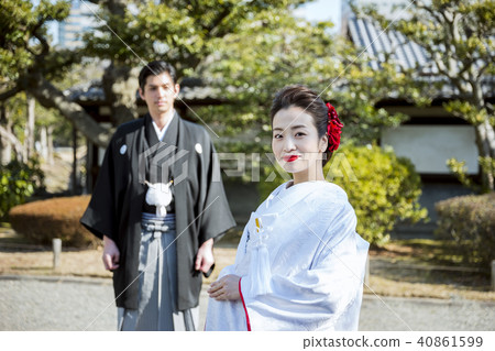 Japanese dress wedding bride and groom 40861599