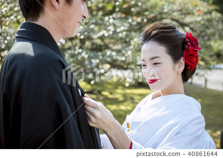 日本禮服婚禮新娘和新郎 日本禮服婚禮新娘和新郎 40861644