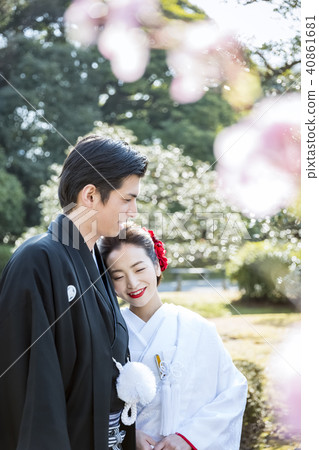 日本禮服婚禮新娘和新郎 日本禮服婚禮新娘和新郎 40861681