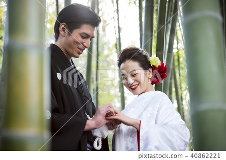 Japanese dress wedding bride and groom 40862221