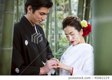 Japanese dress wedding bride and groom 40862229