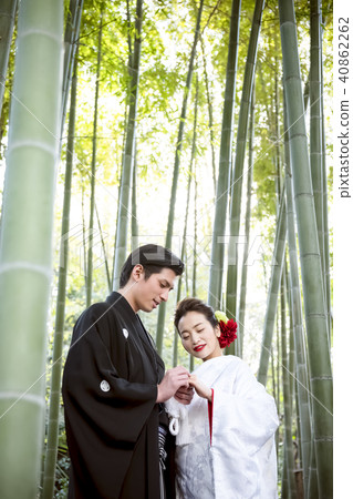 Japanese dress wedding bride and groom 40862262