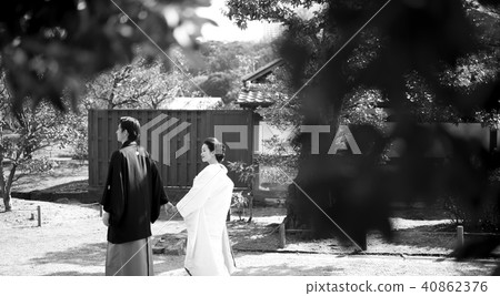 Japanese dress wedding bride and groom 40862376