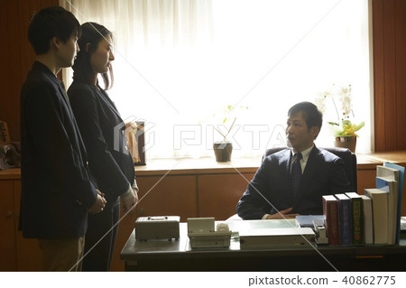接受學校指示的工作人員 接受學校指示的工作人員 40862775