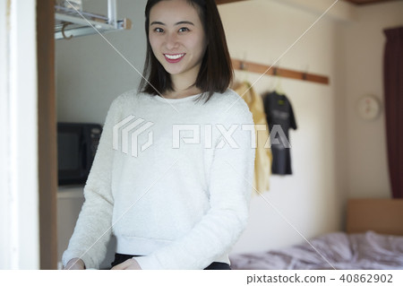 生活單獨生活方式的少婦 40862902