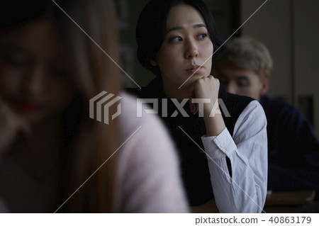 學校夜班學生 40863179
