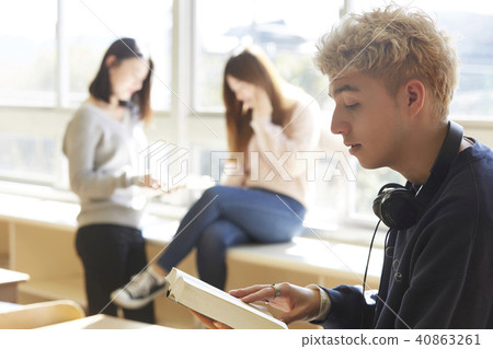 School International Vacation Time Independent Learning School International Vacation Time Independent Learning 40863261