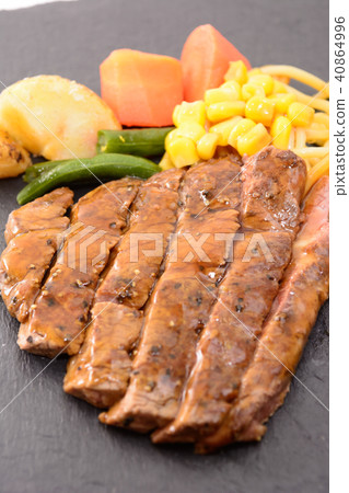 Delicious fillet steak Delicious fillet steak 40864996