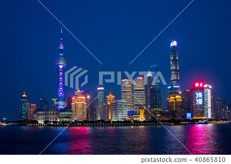 View from the Bund, the night view of Shanghai Pudong Luger Zui (Pudong, Lujiazui) View from the Bund, the night view of Shanghai Pudong Luger Zui (Pudong, Lujiazui) 40865810