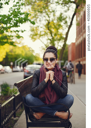 beautiful young girl in Chicago, beautiful weather beautiful young girl in Chicago, beautiful weather 40866605