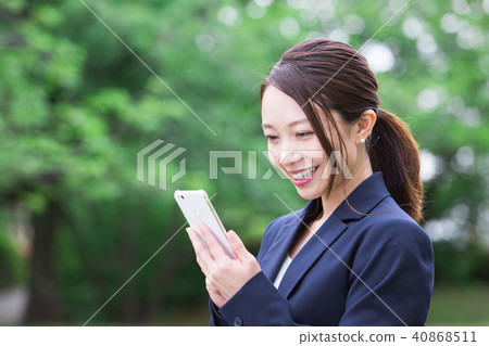 女商人(智能手機) 女商人(智能手機) 40868511