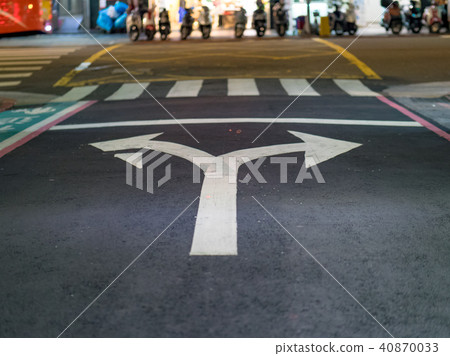 Double indicator road Double indicator road 40870033