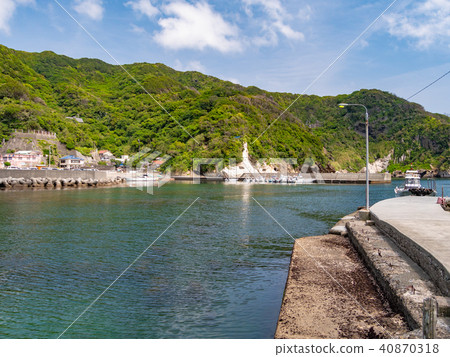 Ferry service and coastal scenery at Hirizo Beach and Irozaki Cape in Minami-Izu. Ferry service and coastal scenery at Hirizo Beach and Irozaki Cape in Minami-Izu. 40870318