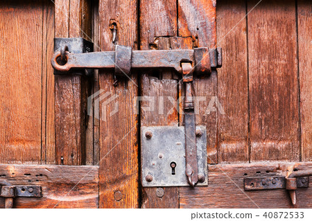 closed wooden door 40872533