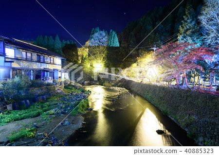 Nagayu Onsen night view [Takeda City, Oita Prefecture] 40885323