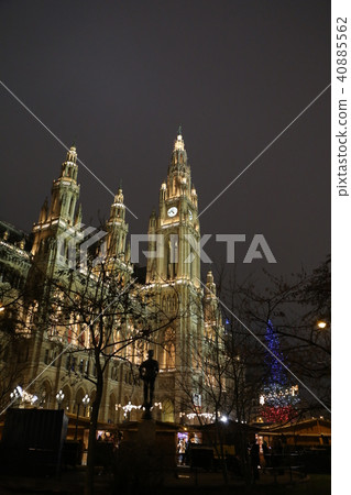 Vienna City Hall at Christmas Vienna City Hall at Christmas 40885562