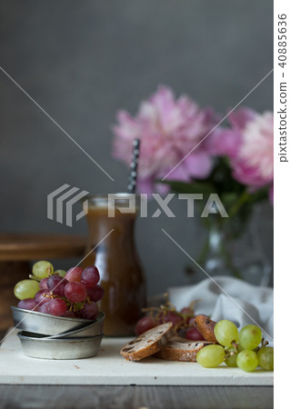 Grapes and bread 40885636