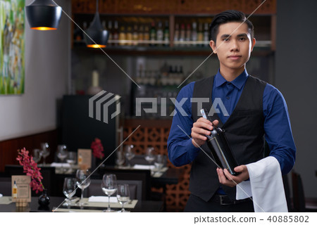 Restaurant waiter 40885802