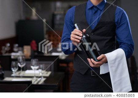 Offering good wine Offering good wine 40885803