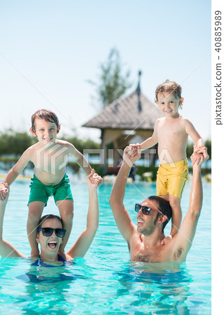 Cheerful family Cheerful family 40885989