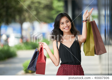 Lovely shopaholic Lovely shopaholic 40887806