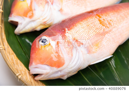 Sweet almond ingredients Sweet almond ingredients 40889076