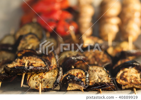 Hot vegetarian kebab Hot vegetarian kebab 40889919